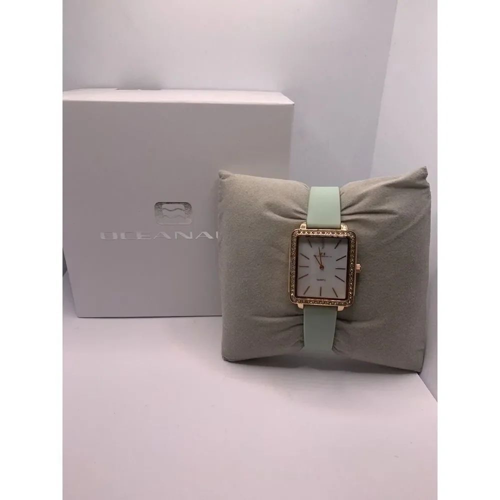 Oceanaut Adorn OC0273 Women'sβWhite Rubber Analog Dial Quartz Wrist Watch YR119